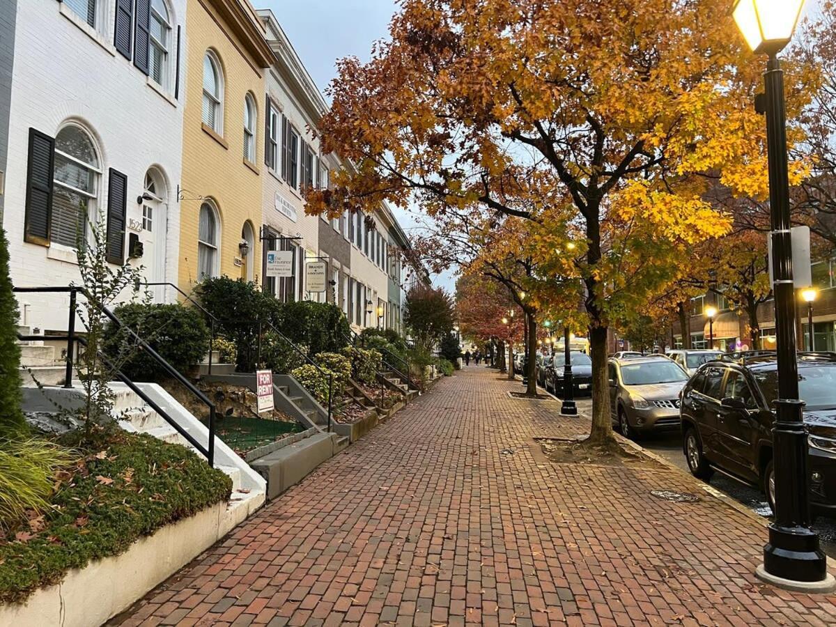 Regal 5B Retreat On King St Old Town Alexandria Villa Exterior photo